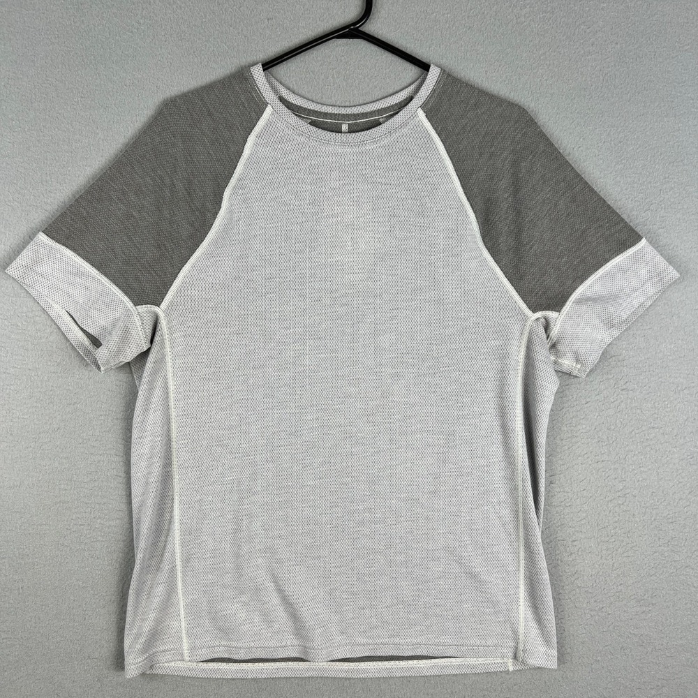 Lululemon T Shirt Fits Medium Gray Running Training Athletic Short Sleeve Active